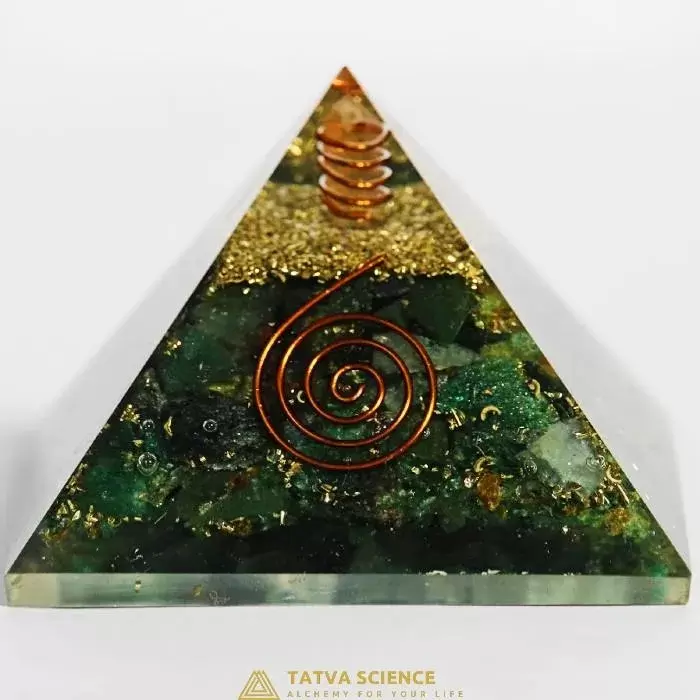 Green Aventurine Orgone Pyramid2